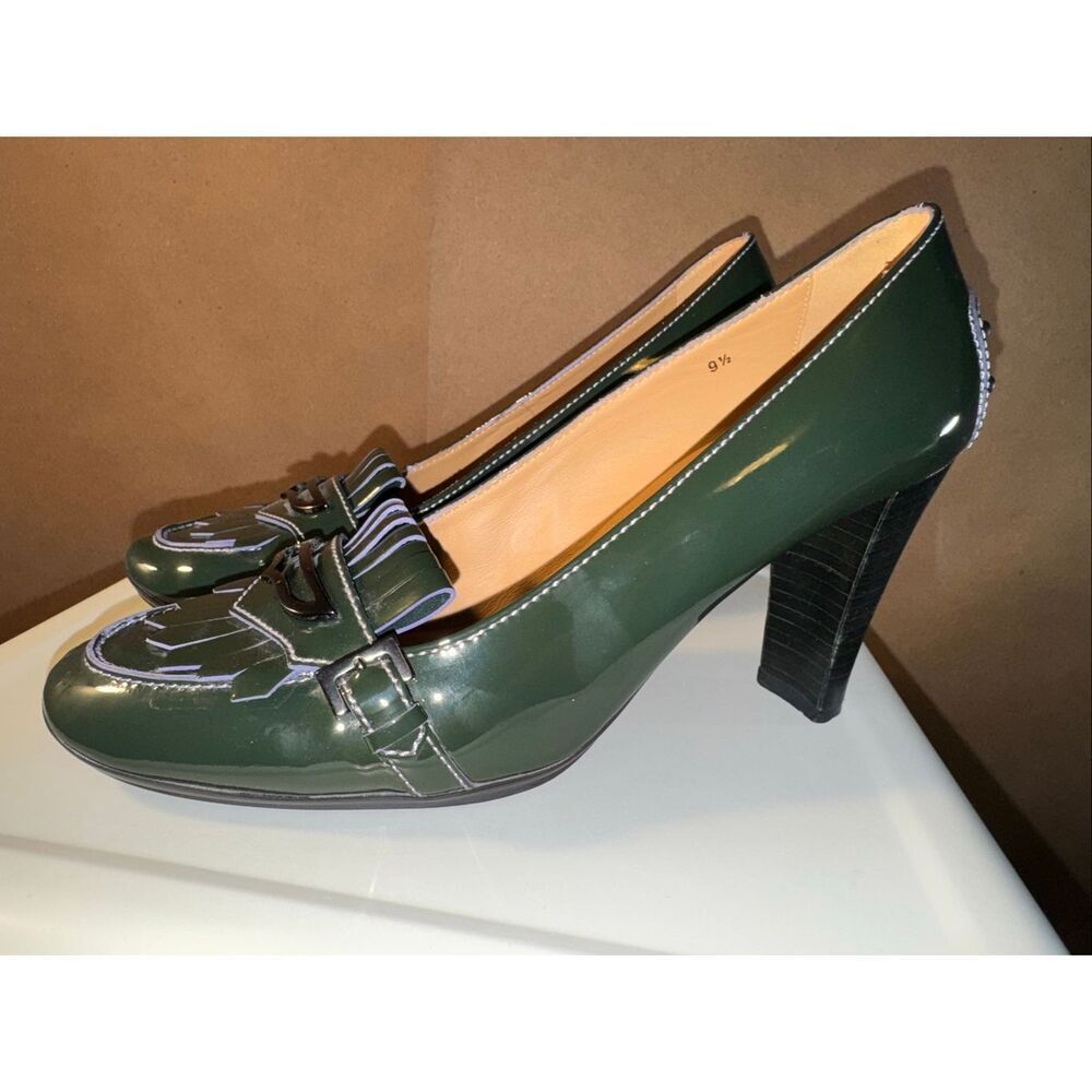 Tod’s Green Leather Loafer Heels - Picture 6 of 11